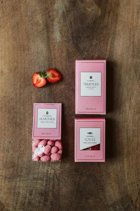 Kuorrutetut mantelit I mansikka 150g - Lempi Lifestyle