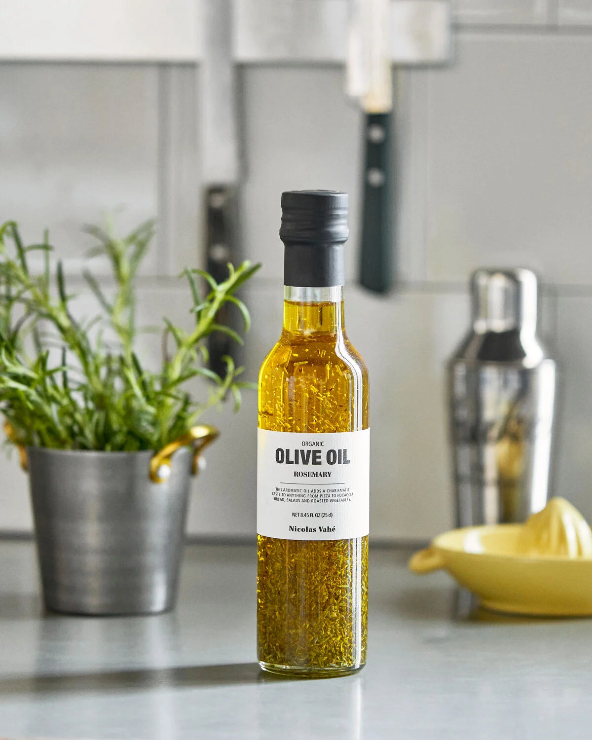 Nicolas Vahé Luomuoliiviöljy Organic Olive Oil, Rosemary (25 cl) – Välimerellistä arjen luksusta