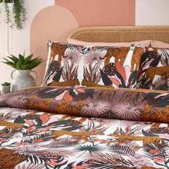 Kaihalulu Floral Reversible Duvet Cover Set Cocoaberry: Cocoaberry / King