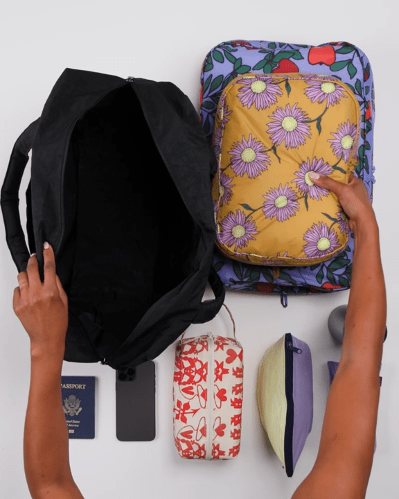 Baggu Cloud Carry - On laukku I tilava musta viikonloppukassi - Lempi Lifestyle