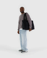 Baggu Cloud Carry - On laukku I tilava musta viikonloppukassi - Lempi Lifestyle