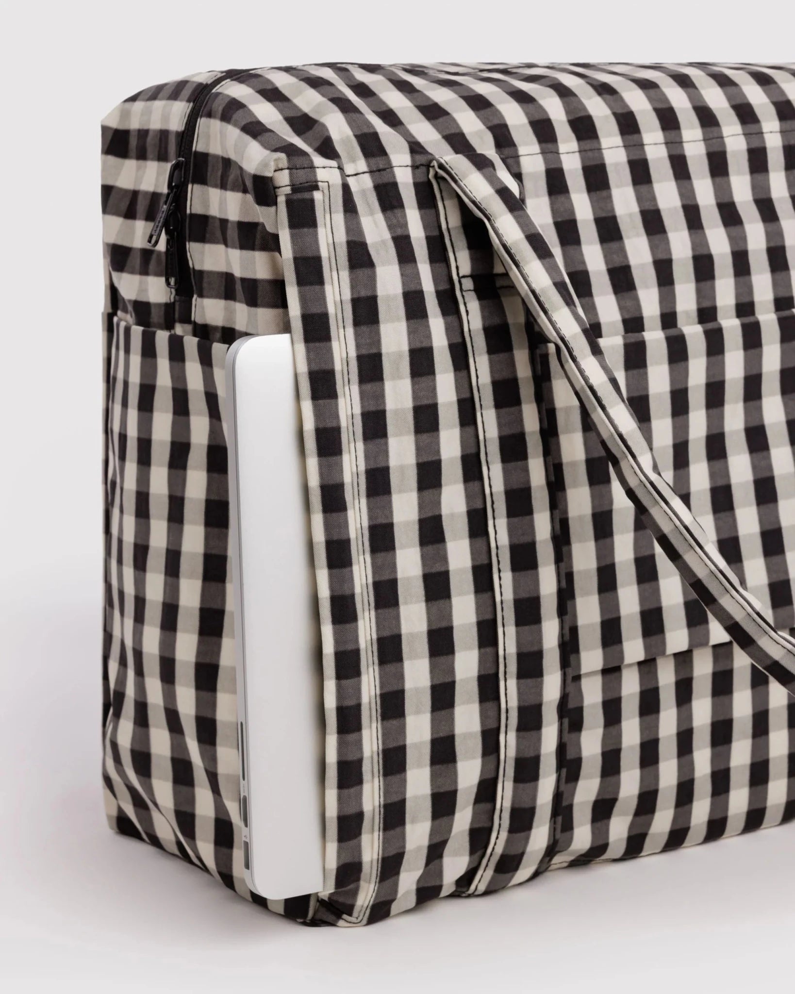 Baggu - Cloud Carry-On ruutu - Stripe Gingham - Lempi Lifestyle