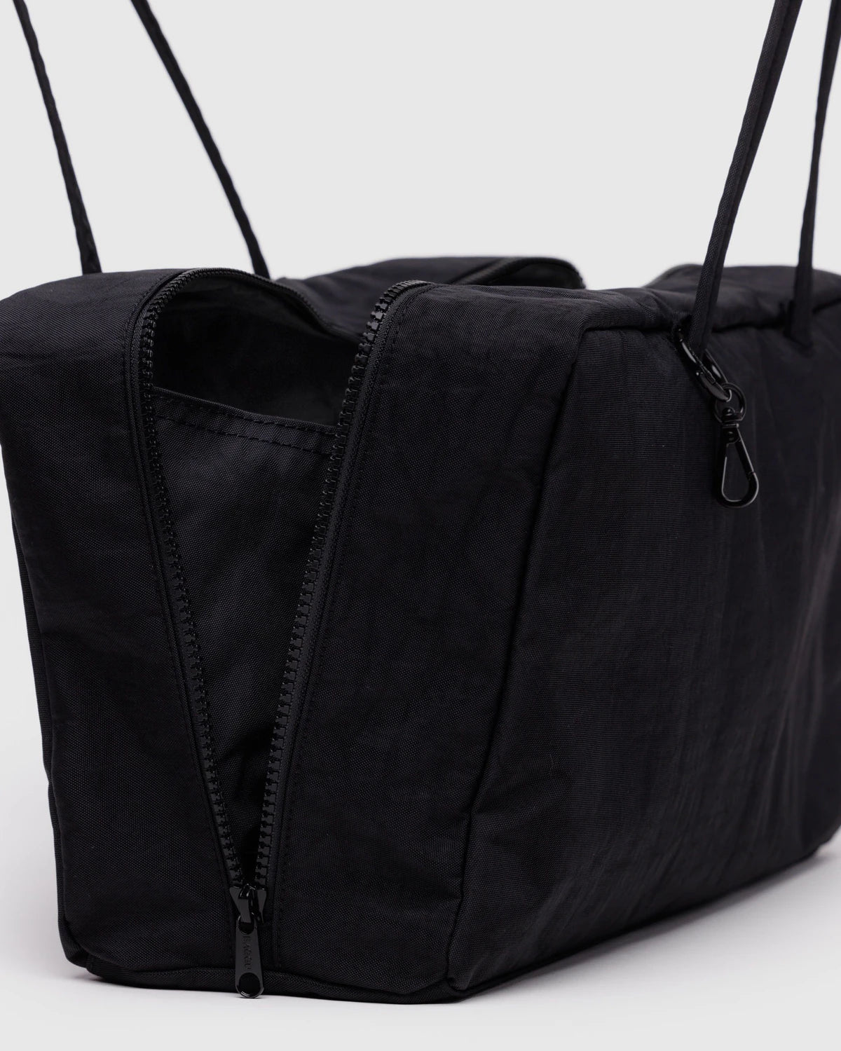 Baggu Medium Nylon Bowler Bag - Musta - Lempi Lifestyle