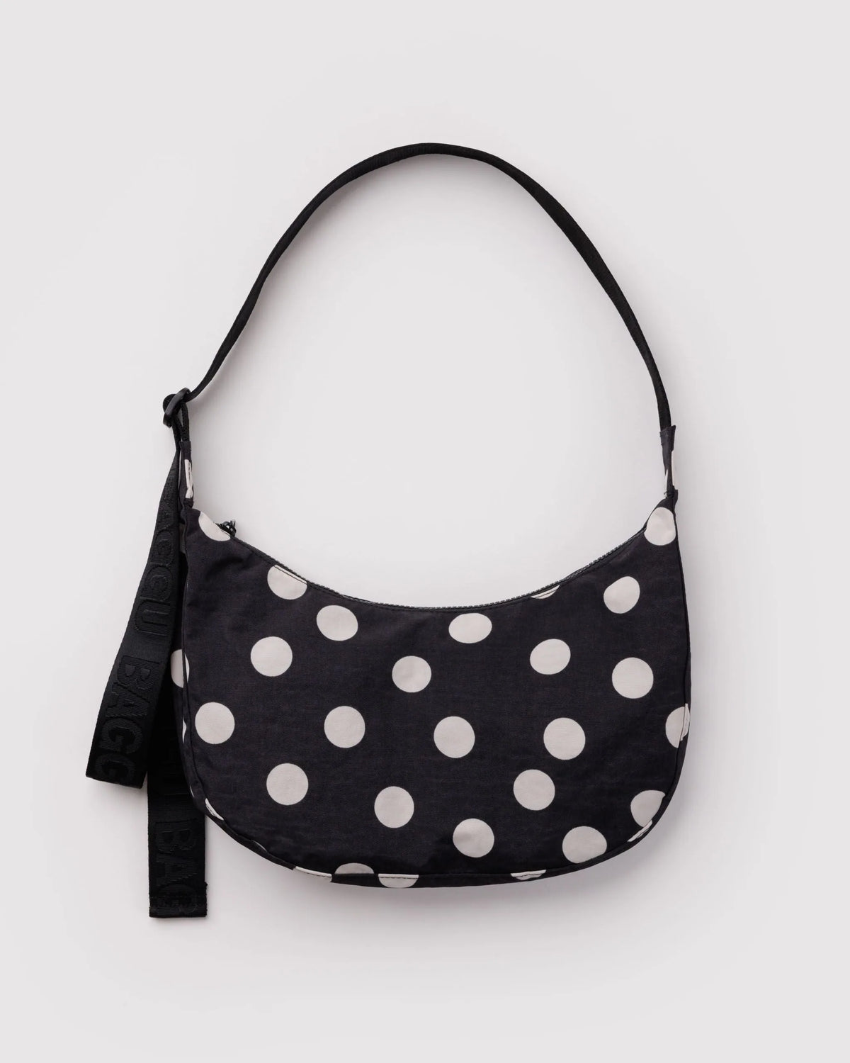 Baggu Medium Nylon Crescent laukku - Black and Cream Polka Dot - Lempi Lifestyle