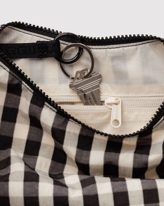 Baggu Medium Nylon Crescent laukku ruutu -Stripe Gingham - Lempi Lifestyle