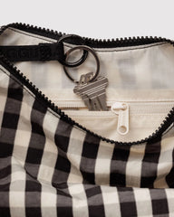 Baggu Medium Nylon Crescent laukku ruutu -Stripe Gingham - Lempi Lifestyle