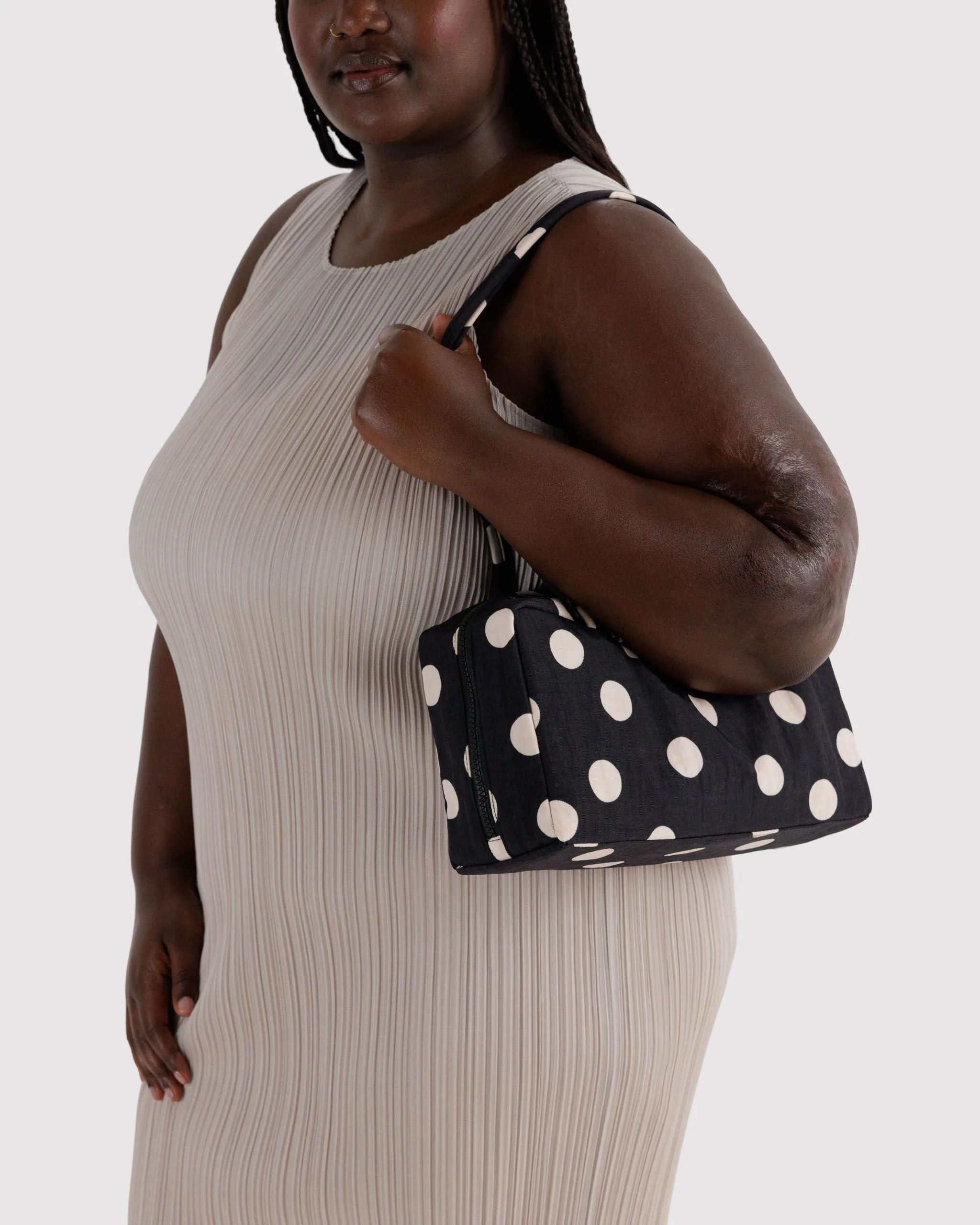 Baggu Nylon Bowler laukku - Black and Cream Polka Dot - Lempi Lifestyle