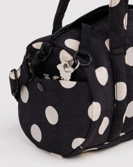 Baggu Nylon Duffle viikonloppulaukku - Black and Cream Polka Dot - Lempi Lifestyle
