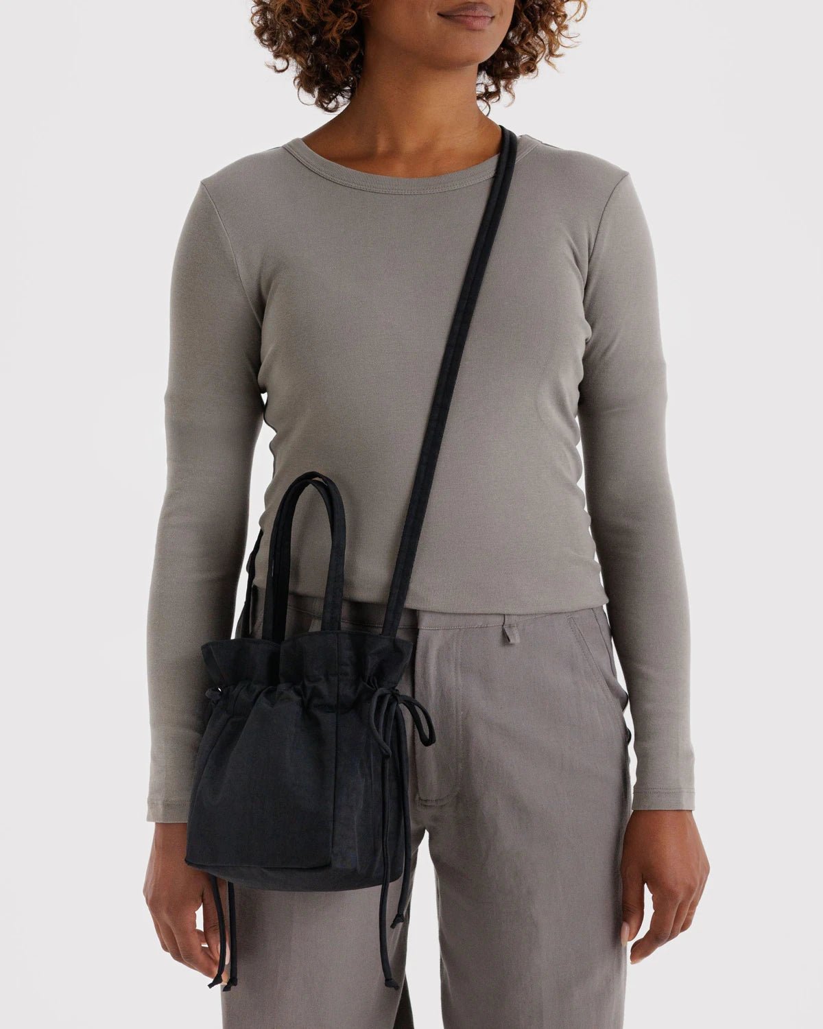 Baggu pussukkalaukku I musta - Lempi Lifestyle