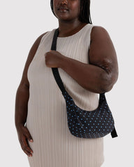Baggu Small Nylon Crescent laukku - Black and Sky Blue Micro Dot - Lempi Lifestyle