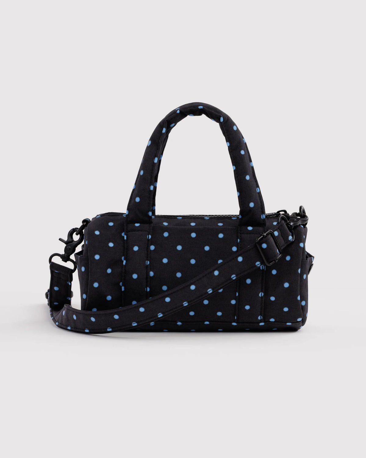 Baggu Small Nylon Duffle viikonloppulaukku - Black and Sky Blue Micro Dot - Lempi Lifestyle