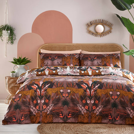 Kaihalulu Floral Reversible Duvet Cover Set Cocoaberry: Cocoaberry / King