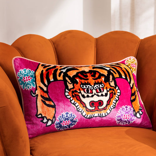 Tiger pillow, pink