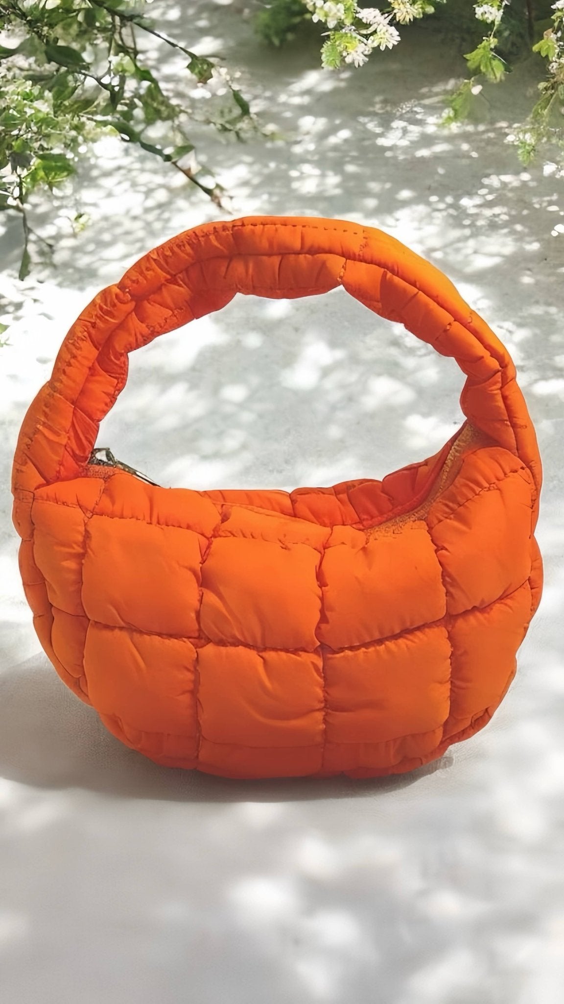Ihana tikattu käsilaukku arkeen ja juhlaan - oranssi - Lempi Lifestyle