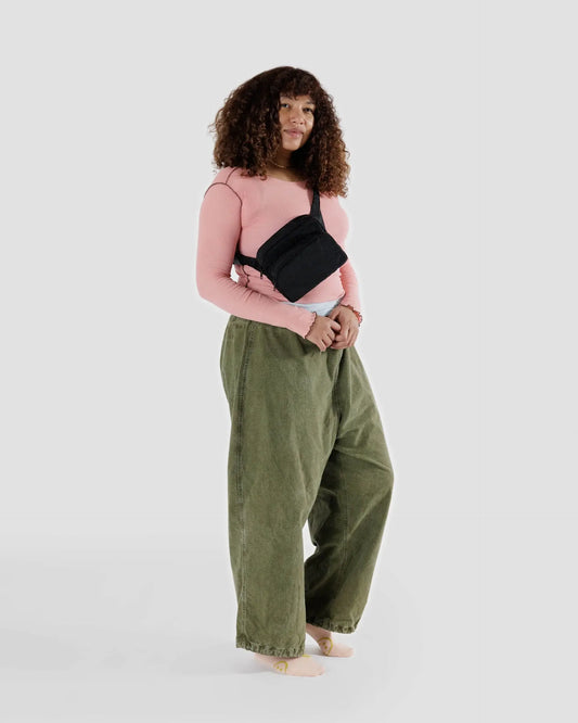 Baggu Fanny Pack – musta vyölaukku
