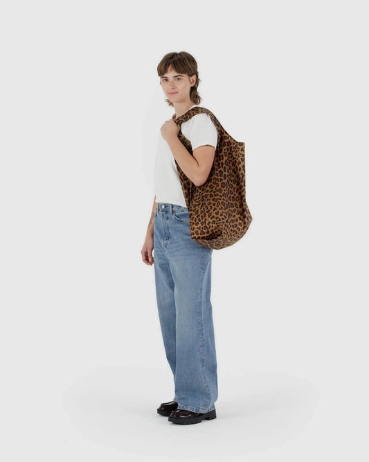 Big Baggu - iso kestokassi leopardikuosilla