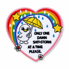 Kangasmerkki - Only one damn shit-storm hauska haalarimerkki - Lempi Lifestyle