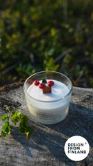 Karpalopannacotta tuoksukynttilä puusydämellä - Lempi Lifestyle