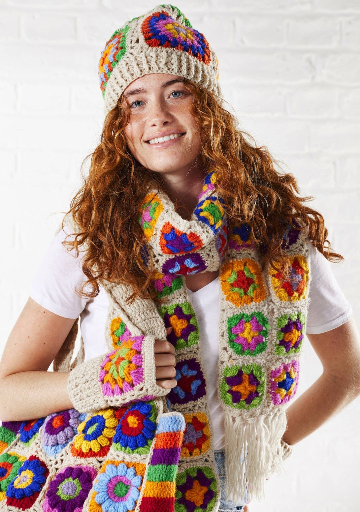 Käsinvirkattu kassi, crochet isoäidinneliö, musta - Lempi Lifestyle