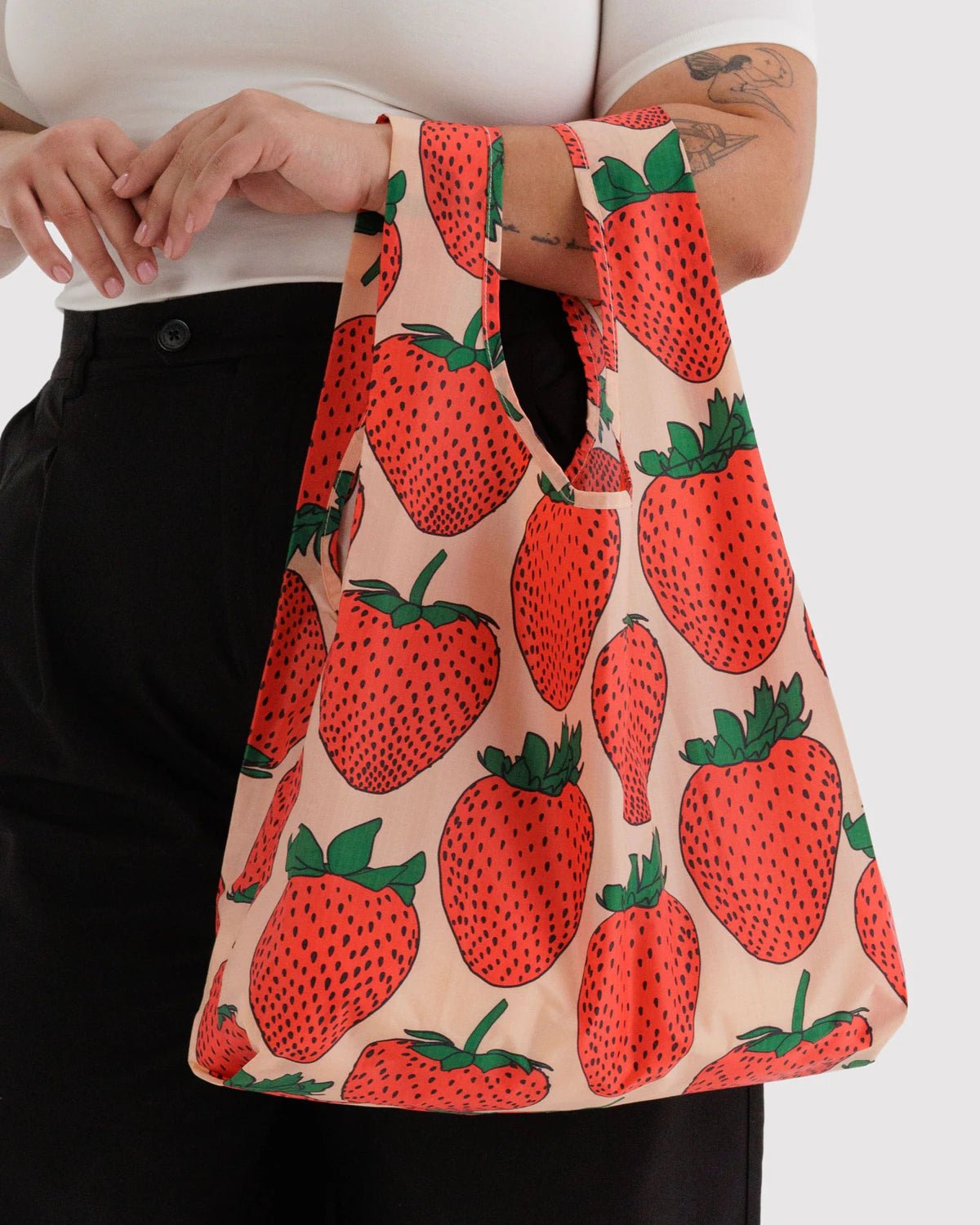 Kestokassi Standard Baggu nylonkassi - Mansikka - Lempi Lifestyle