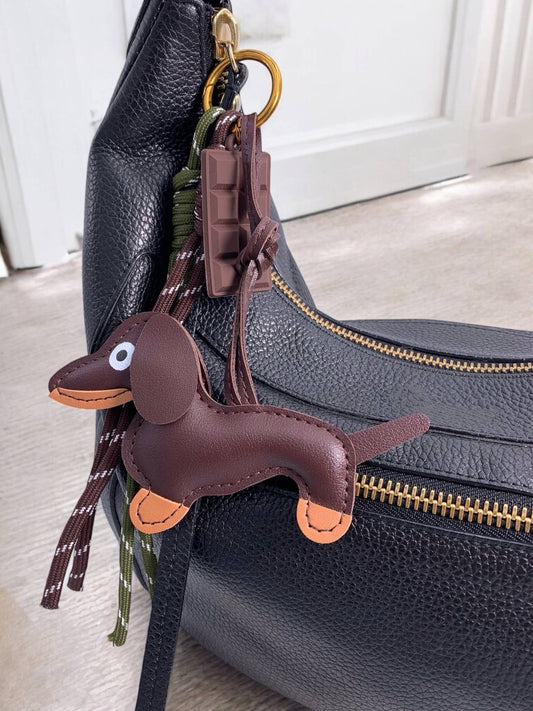 Laukkukoriste - avaimenperä koira ja suklaa - Lempi Lifestyle