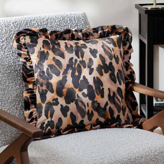 Leopardityyny samettia 45 x45 cm - Lempi Lifestyle