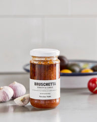 Nicolas Vahé Bruschetta, Roasted Peppers & Garlic (185 g) – Aurinkoisia makuja parhaimmillaan - Lempi Lifestyle