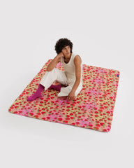 Picnic-peitto Baggu - mansikka - Lempi Lifestyle