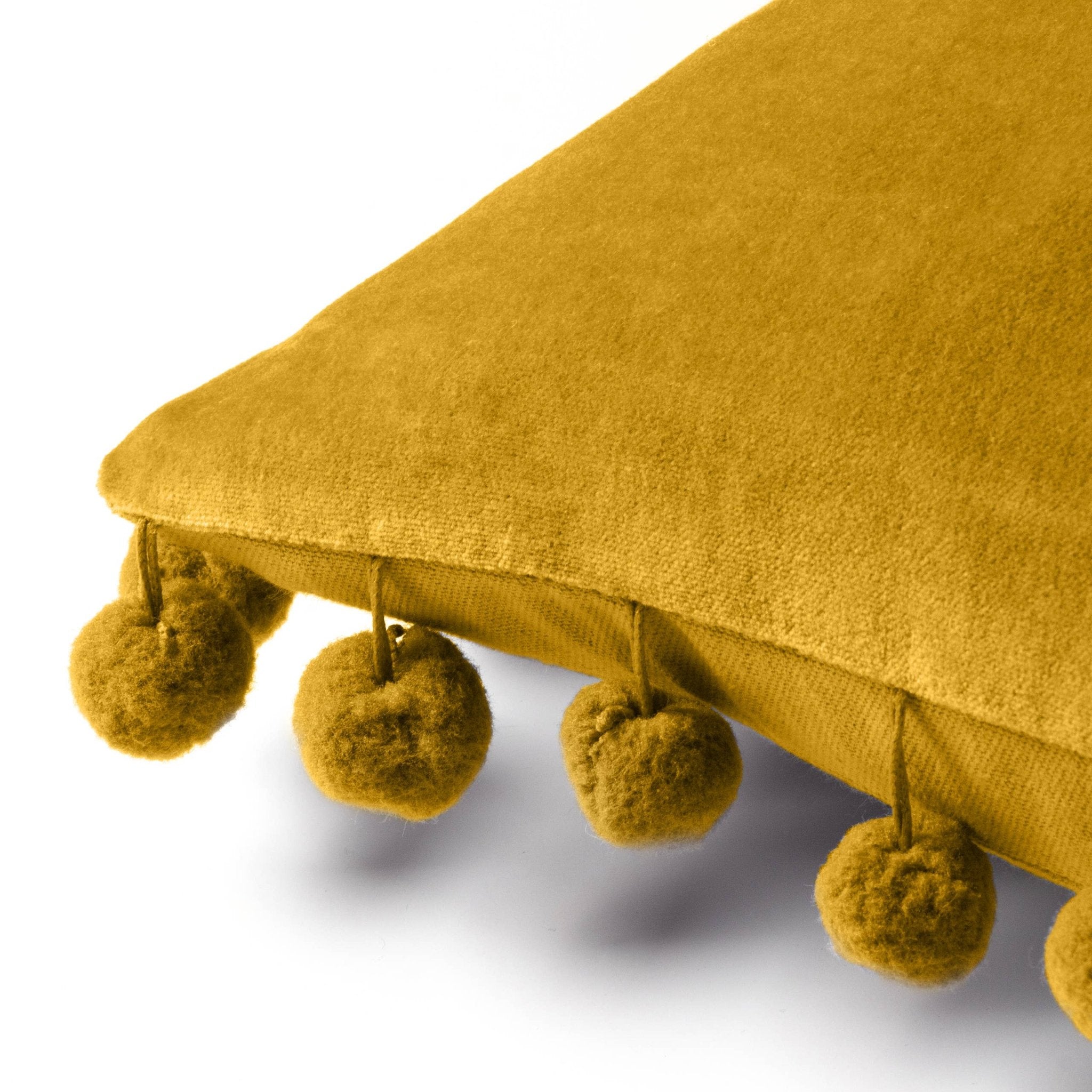 Pom Pom - sisustustyyny I puuvillasamettia 30 x 50 cm - Lempi Lifestyle