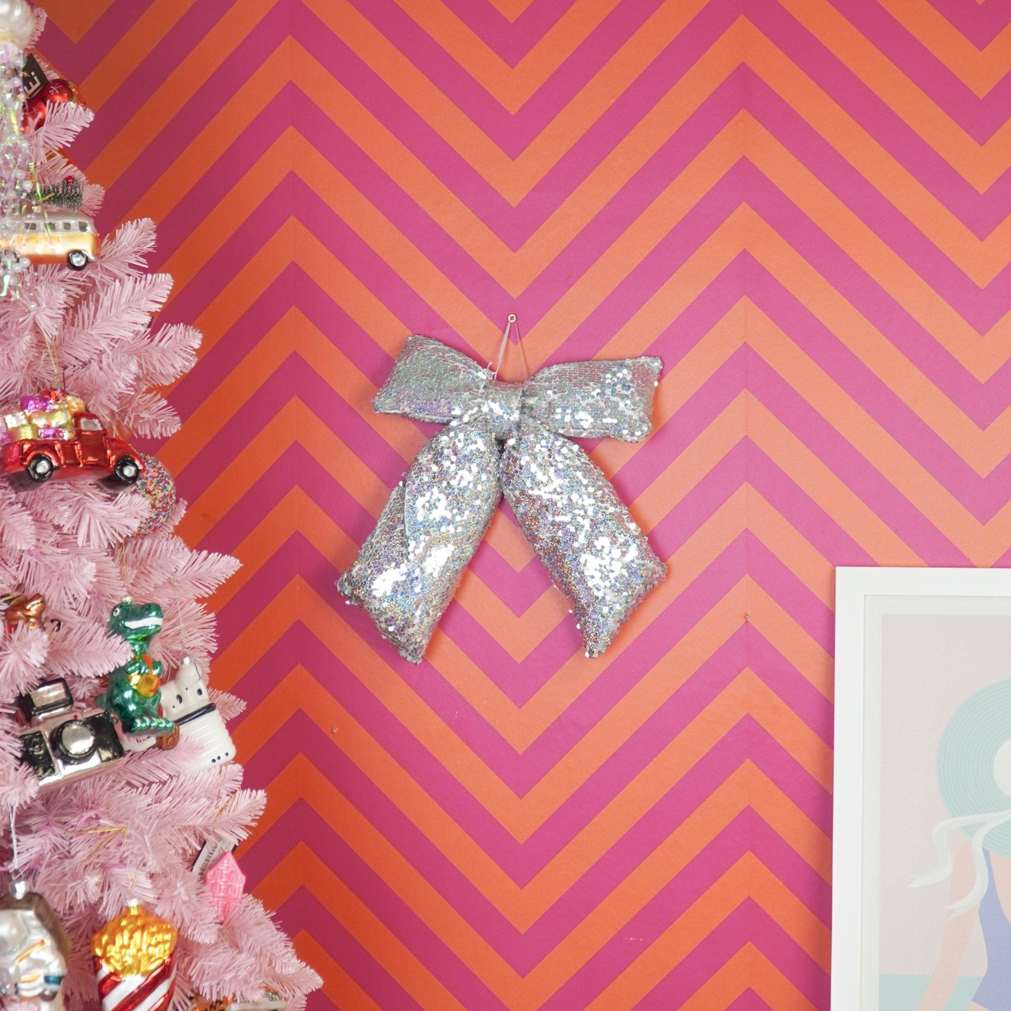 Rusetti hopea paljeteilla I iso topattu koristerusetti 32 x 40 cm - Lempi Lifestyle