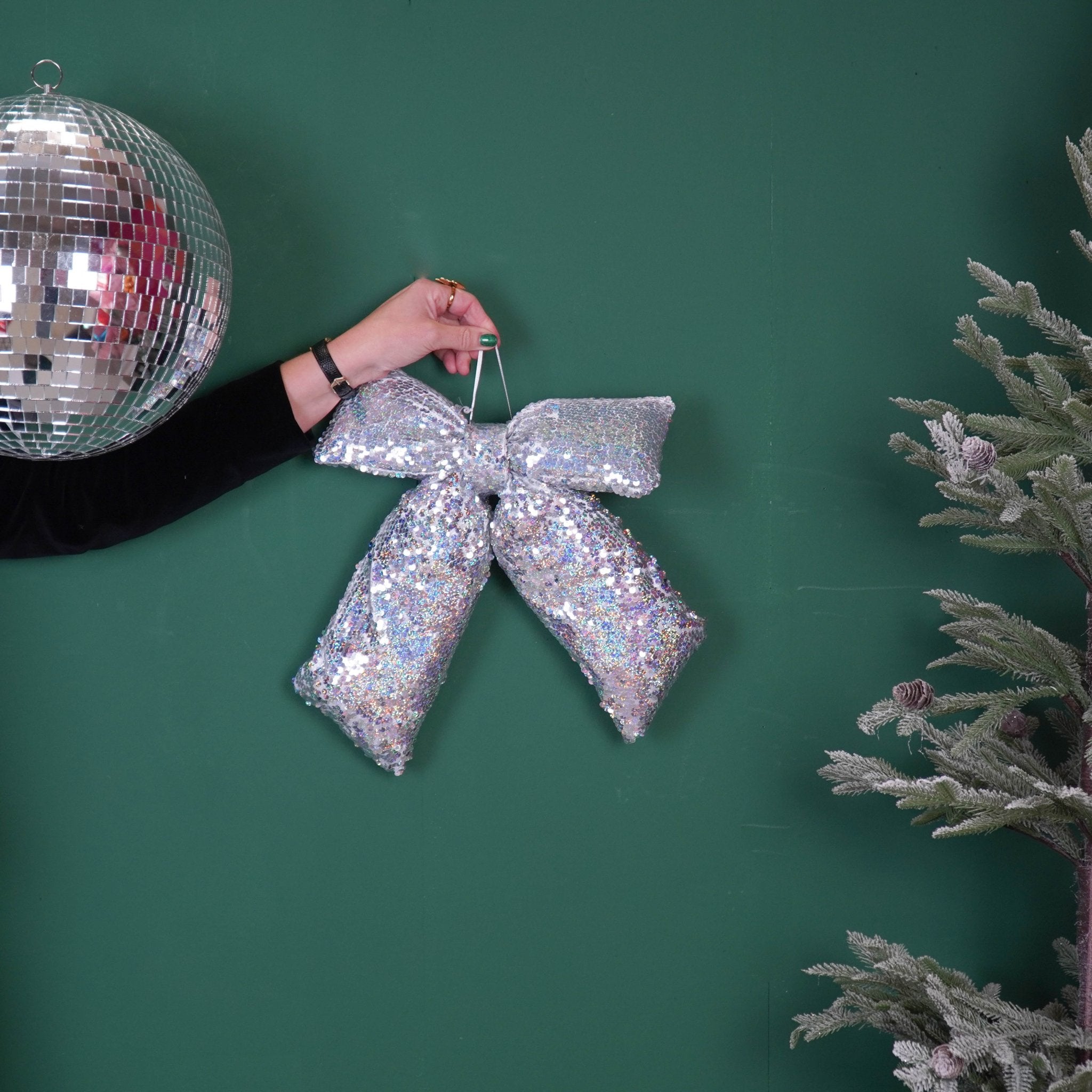 Rusetti hopea paljeteilla I iso topattu koristerusetti 32 x 40 cm - Lempi Lifestyle