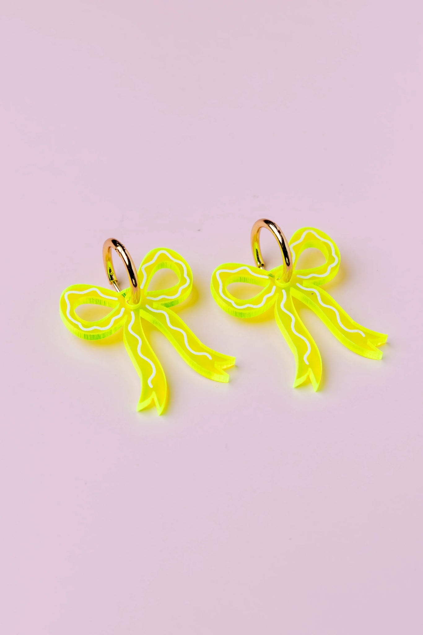 Rusetti korvakorut, neon keltainen - Lempi Lifestyle