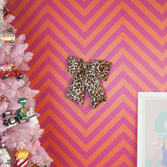 Rusetti leopardikuviolla I iso topattu koristerusetti 32 x 40 cm - Lempi Lifestyle