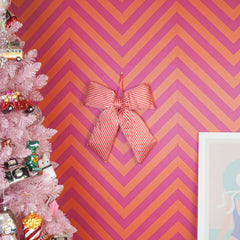 Rusetti puna - valko raitainen I iso topattu koristerusetti 32 x 40 cm - Lempi Lifestyle