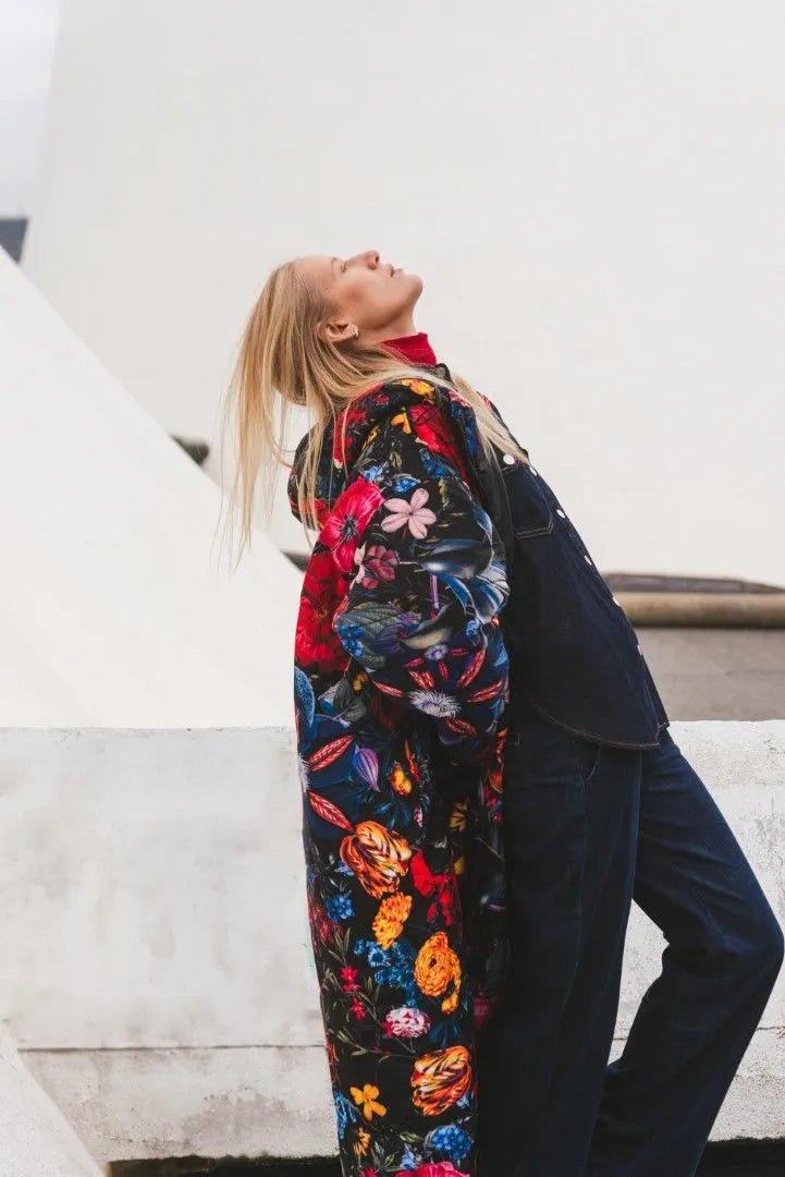 Sittingsuits Black Flora takki - Lempi Lifestyle
