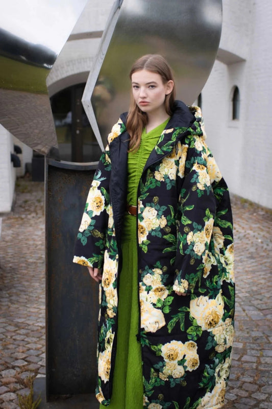 Sittingsuits Takki WINTER GARDEN - Tumma Kukkakuosi - Lempi Lifestyle