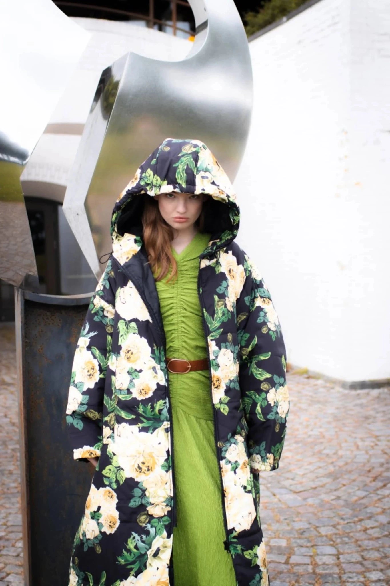 Sittingsuits Takki WINTER GARDEN - Tumma Kukkakuosi - Lempi Lifestyle