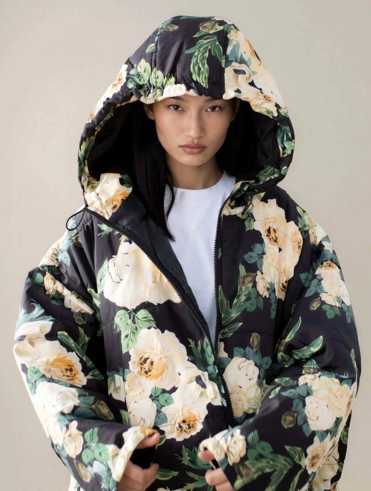 Sittingsuits Takki WINTER GARDEN - Tumma Kukkakuosi - Lempi Lifestyle