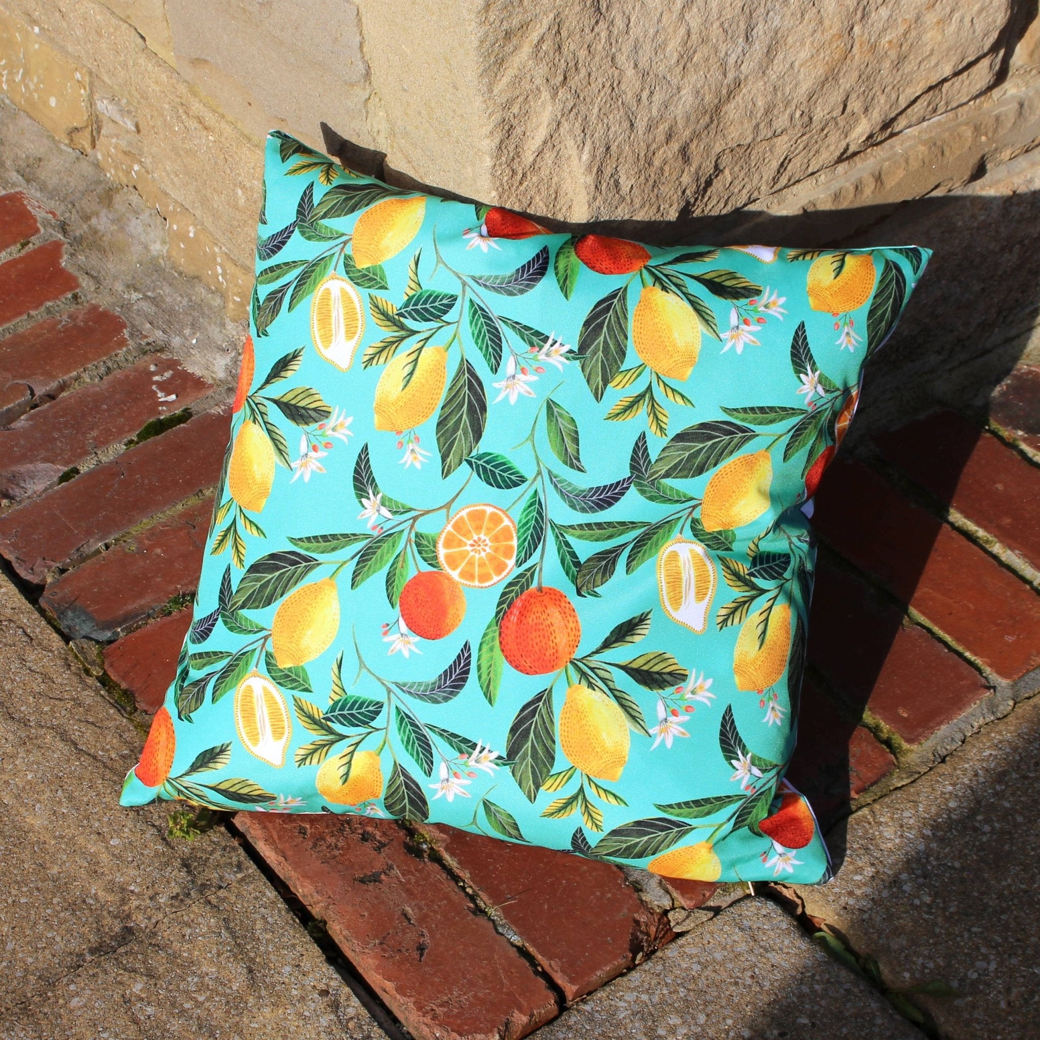 Ulkotyyny Orange Blossom 43 x 43cm - Lempi Lifestyle